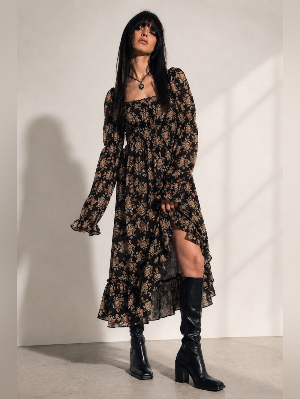 ASTR THE LABEL Floral Square Neck Long Sleeve Midi Dress Black Small